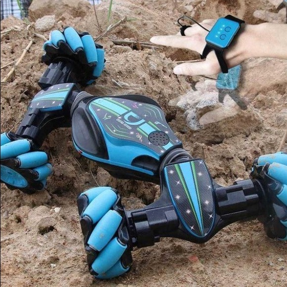 Hand control car! Comes in blue, red! Great for Christmas gifts! - Picture 1 of 1